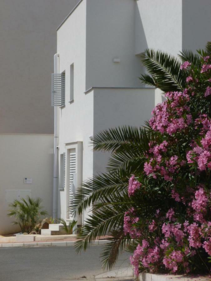 Charm Holiday Terrasini Eksteriør bilde