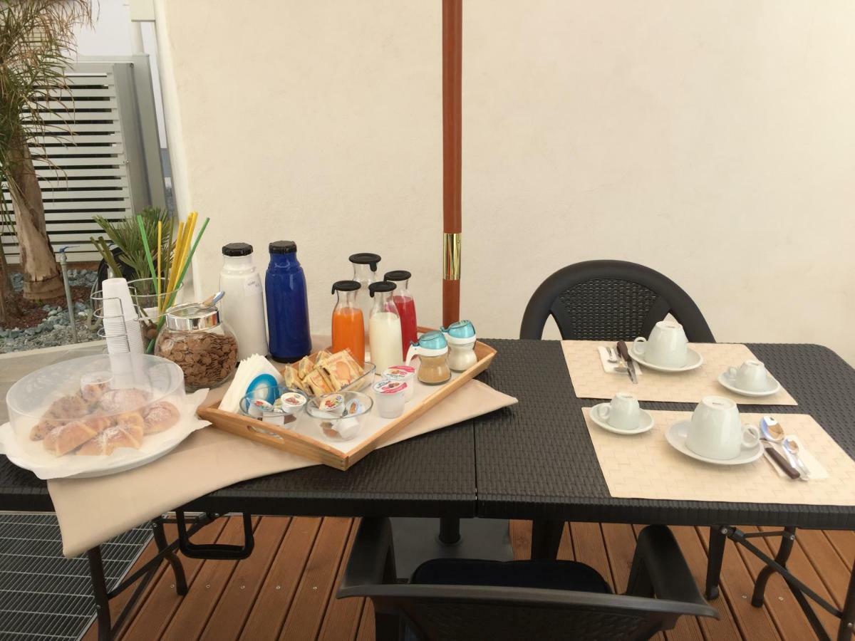 Charm Holiday Terrasini Eksteriør bilde